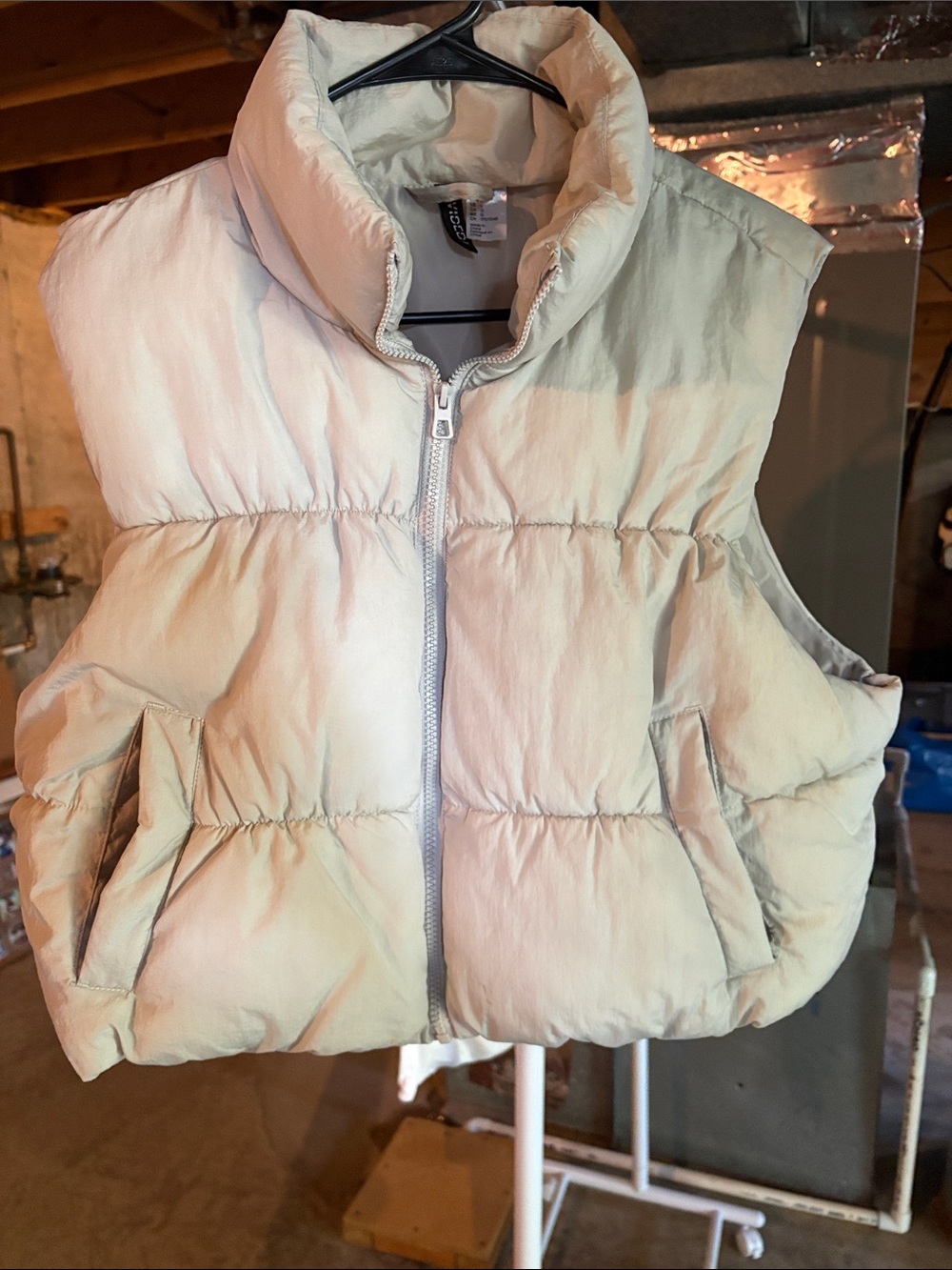 Divided Cream Puffer Vest with High Collar
